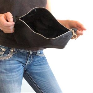 MAC Cosmetics Softsac - Medium